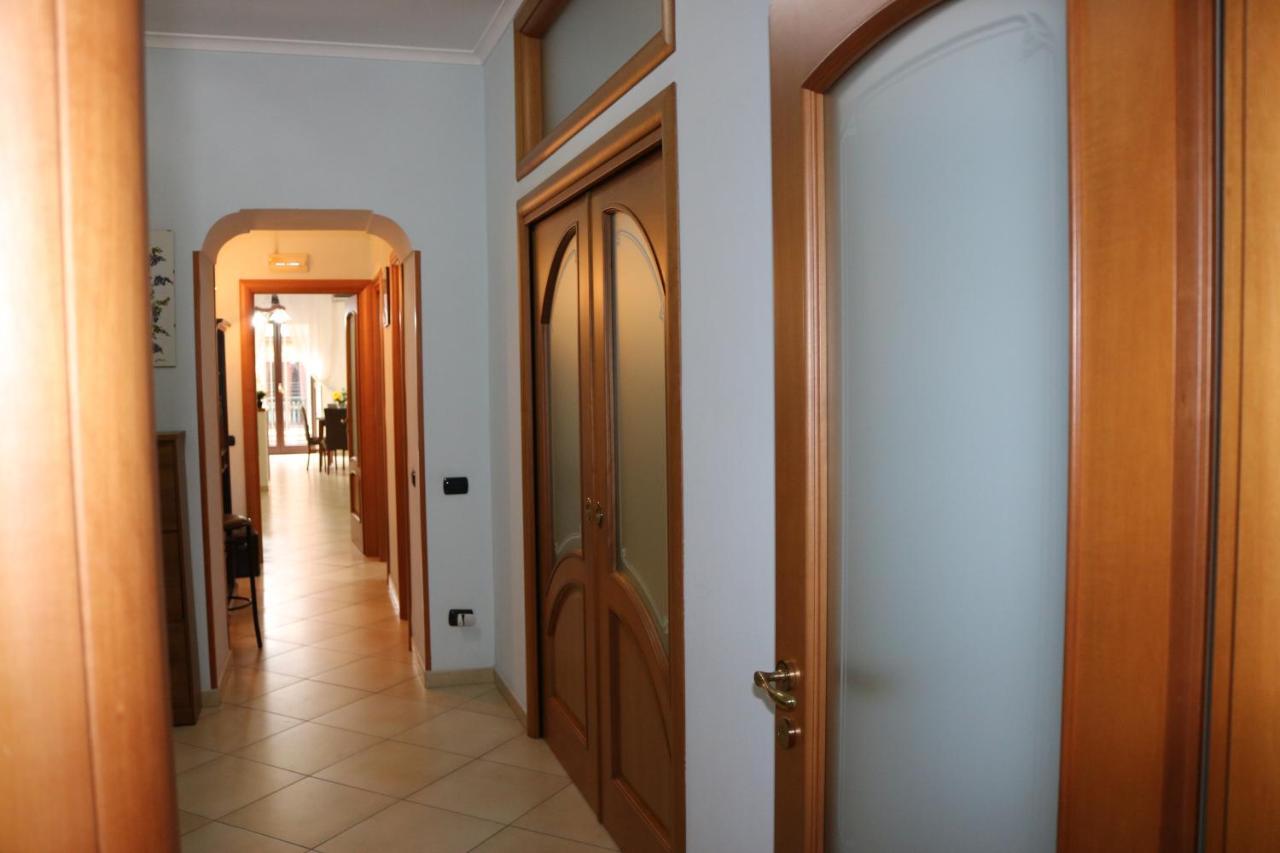 Apartamento La Casa Del Sole Nápoles Exterior foto